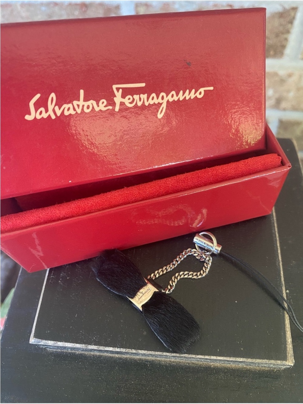 Salvatore Ferragamo Vara bow charm in black haircalf (pony hair) - Picture 3 of 6